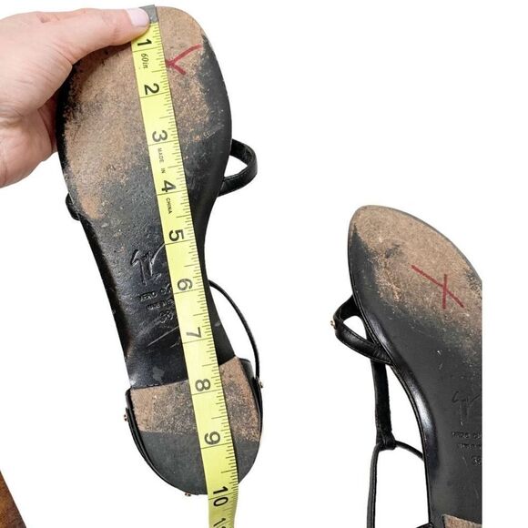 Giuseppe Zanotti Italian Black Leather Gold Metal Women’s Sandals Sz 38 (7.5 US) - Picture 8 of 8